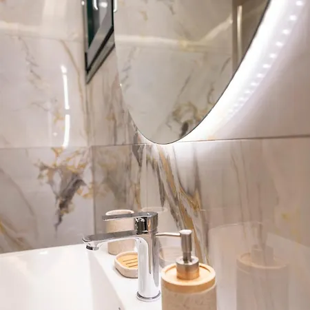 Filoxenia Luxury 2 شقة